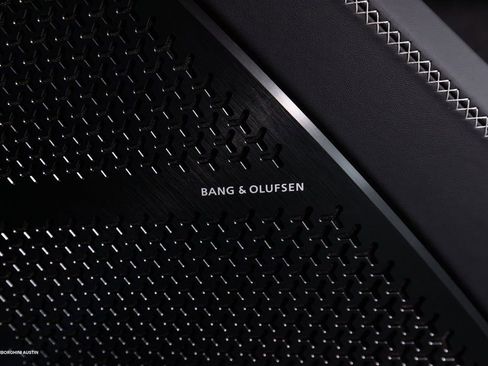 Used 2025 Lamborghini Urus SE image 52