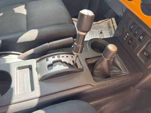 Used 2008 Toyota FJ Cruiser 4WD image 21