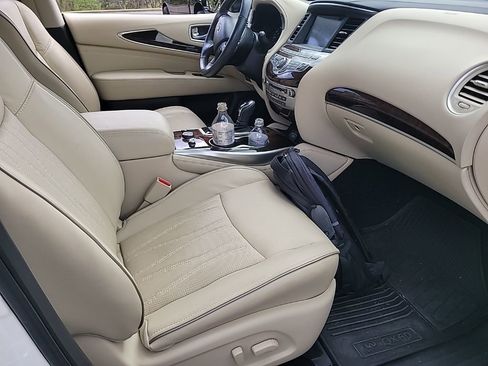 Used 2020 INFINITI QX60 Luxe w/ Sensory Package image 12