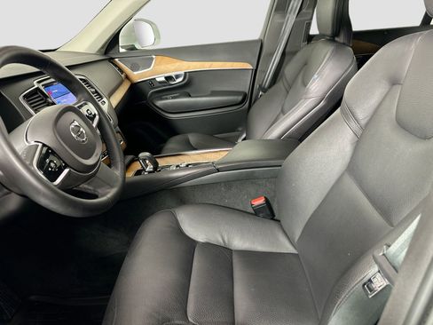 Certified 2023 Volvo XC90 B6 Plus w/ Protection Package Premier image 21