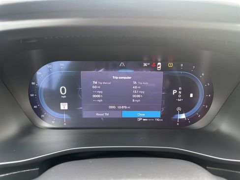 Certified 2025 Volvo XC40 B5 Plus image 25