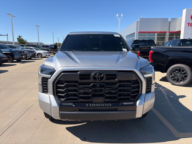 Used 2025 Toyota Tundra Limited w/ TRD Off-Road Package AWD/4WD image 2