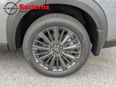 New 2026 Nissan Pathfinder SL image 10