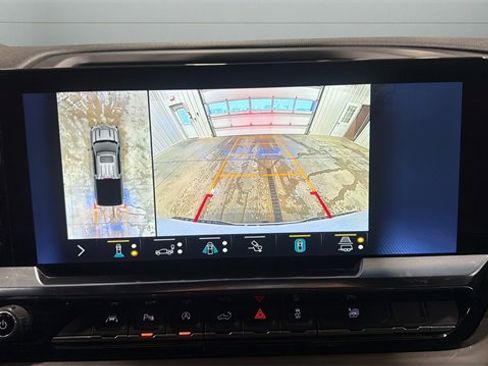 Used 2022 Chevrolet Silverado 1500 High Country image 14