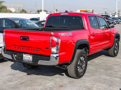 Used 2023 Toyota Tacoma TRD Off-Road image 9