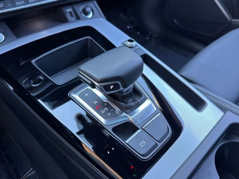 Certified 2025 Audi Q5 2.0T Premium w/ Convenience Plus Package image 18