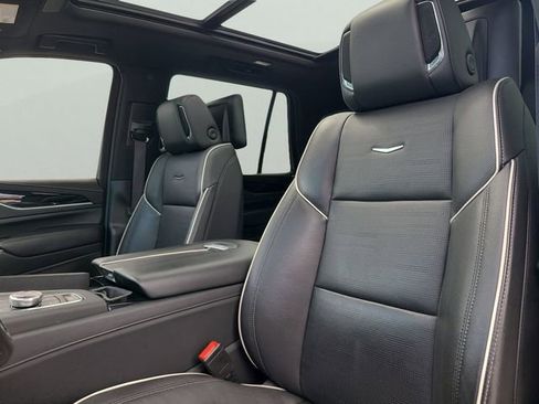 Used 2023 Cadillac Escalade Sport AWD/4WD image 21