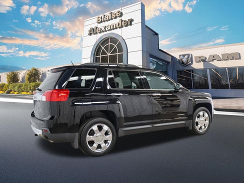 Used 2012 GMC Terrain SLT w/ Chrome and Technology Package AWD/4WD image 3