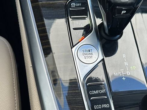 Used 2019 BMW X5 xDrive40i w/ Premium Package 2 AWD/4WD image 25