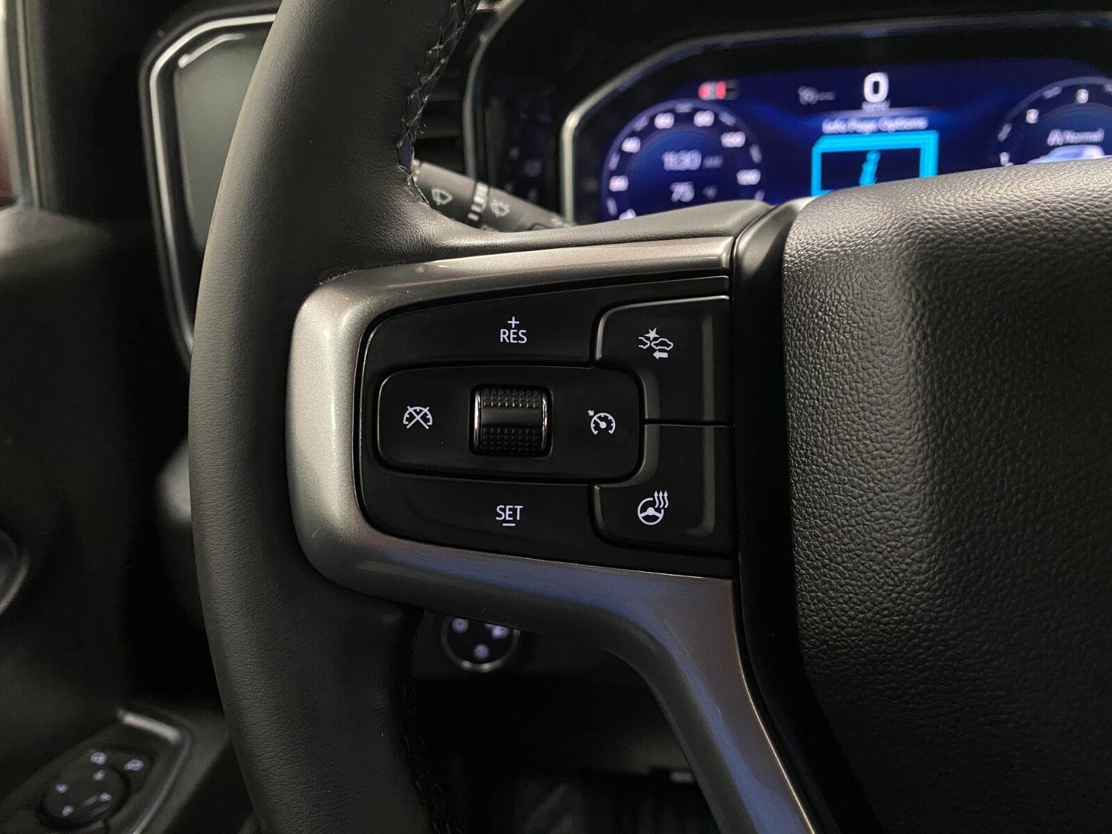Used 2024 Chevrolet Silverado 1500 LT AWD/4WD image 17