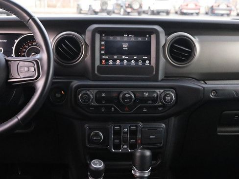 Used 2022 Jeep Wrangler Unlimited Sport image 25