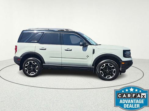 Used 2022 Ford Bronco Sport Outer Banks w/ Tech Package AWD/4WD image 9