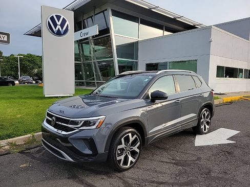 Certified 2023 Volkswagen Taos SEL AWD/4WD image 1