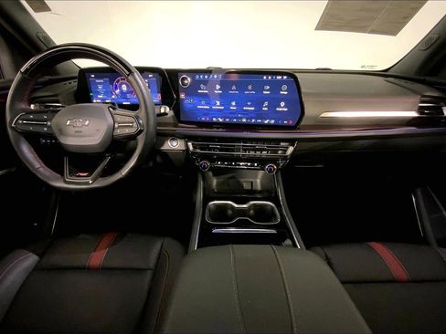 Used 2024 Chevrolet Traverse RS w/ LPO, Floor Liner Package AWD/4WD image 15
