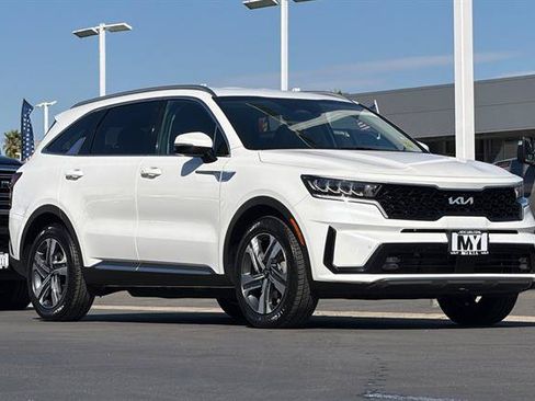 Used 2023 Kia Sorento EX AWD/4WD image 2