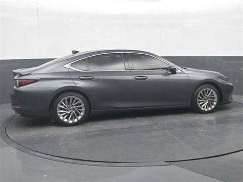 Used 2022 Lexus ES 350 Ultra Luxury image 8