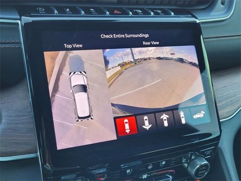 Used 2021 Jeep Grand Cherokee L Summit w/ Advanced Protech Group IV image 17