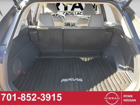 Used 2020 Toyota RAV4 Limited AWD/4WD image 28