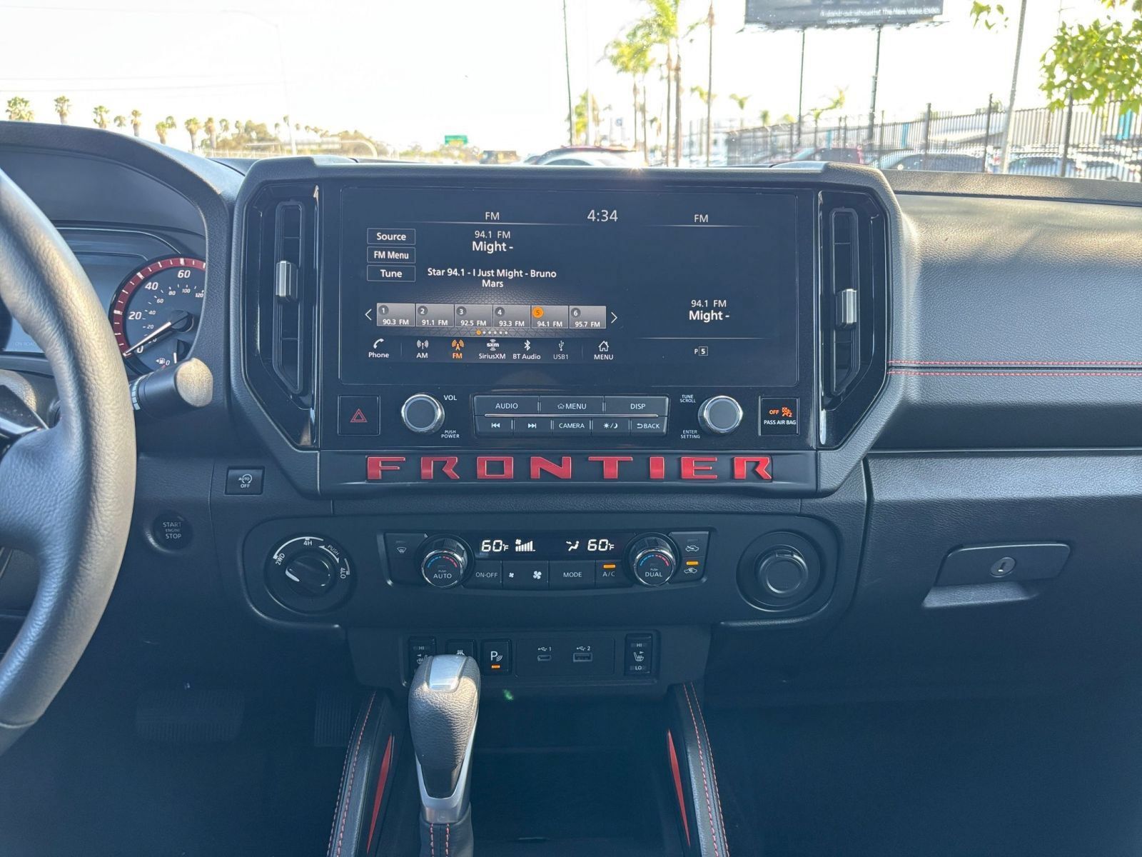 Used 2026 Nissan Frontier PRO-4X AWD/4WD image 16