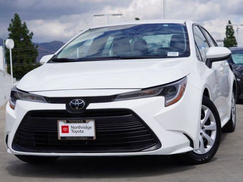 Certified 2024 Toyota Corolla LE image 3