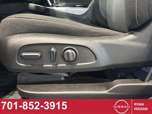 Used 2023 Chevrolet Blazer LT w/ Convenience Package image 35