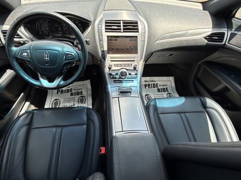 Used 2018 Lincoln MKZ Premiere image 11