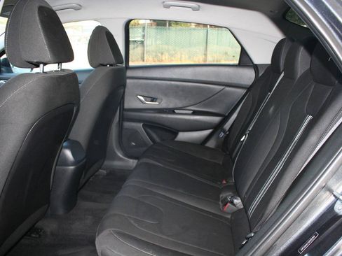 Used 2021 Hyundai Elantra SEL FWD image 22