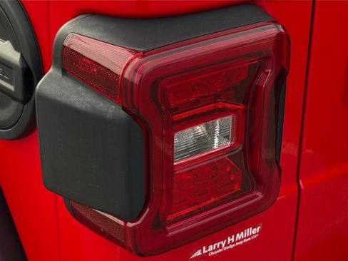 Used 2018 Jeep Wrangler Rubicon image 35