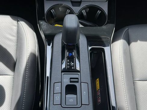 Used 2024 Toyota Prius XLE FWD image 18