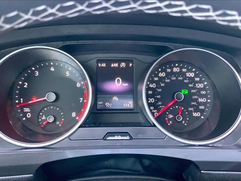 Used 2021 Volkswagen Tiguan SE image 25