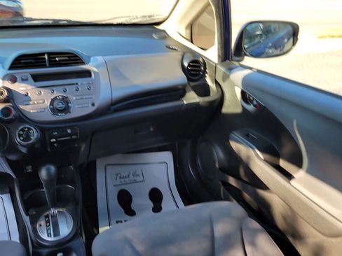 Used 2012 Honda Fit image 9