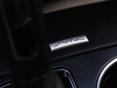 Certified 2017 Ford Explorer XLT FWD image 21