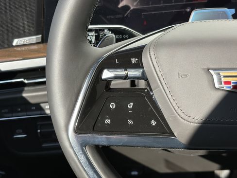 New 2026 Cadillac Escalade ESV Platinum Sport w/ LPO, ONYX Package image 15