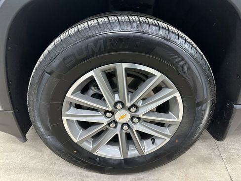 Certified 2023 Chevrolet Traverse LT image 40