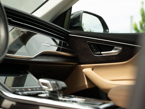 Certified 2023 Audi Q8 Premium Plus AWD/4WD image 16