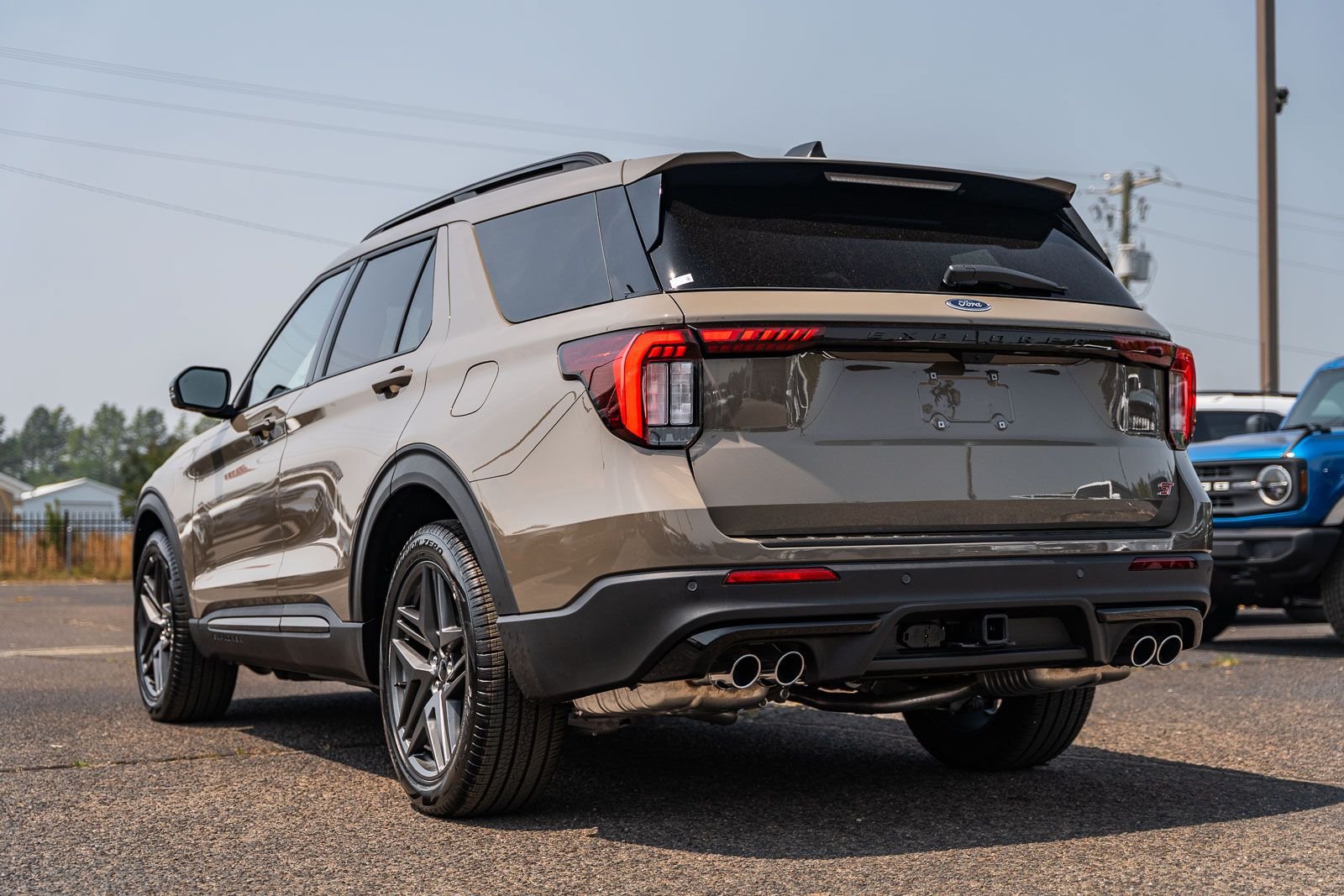 New 2026 Ford Explorer ST w/ Sun And Sound Package AWD/4WD image 3
