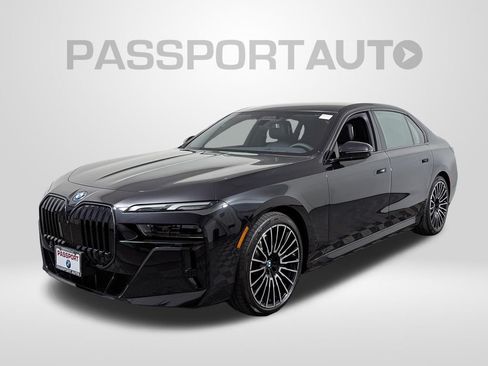 Used 2026 BMW i7 xDrive60 AWD/4WD image 1