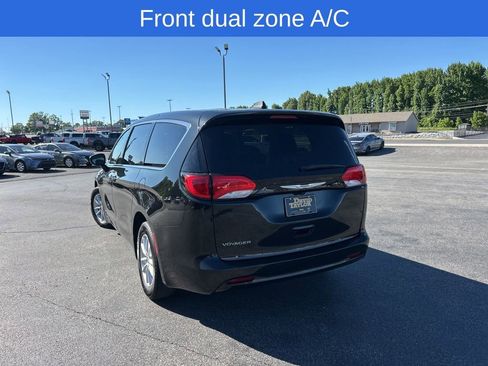 Used 2023 Chrysler Voyager LX FWD image 6