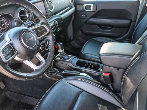 Used 2022 Jeep Wrangler Unlimited Sahara w/ LED Lighting Group image 17