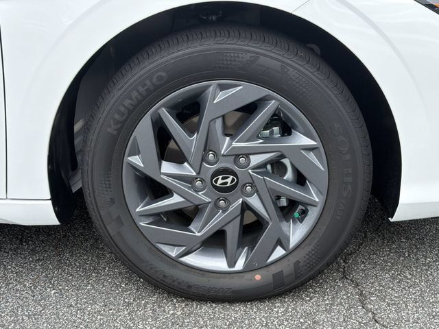 New 2026 Hyundai Elantra Hybrid FWD image 14