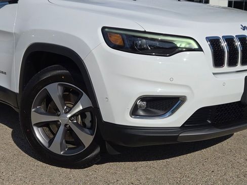 Used 2022 Jeep Cherokee Limited w/ Mopar Interior Package image 3