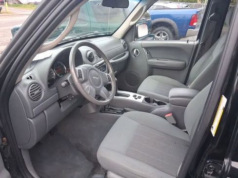 Used 2006 Jeep Liberty Limited image 6