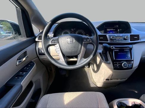 Used 2016 Honda Odyssey EX image 6