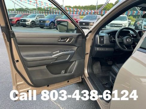 Used 2024 Nissan Pathfinder Rock Creek AWD/4WD image 4