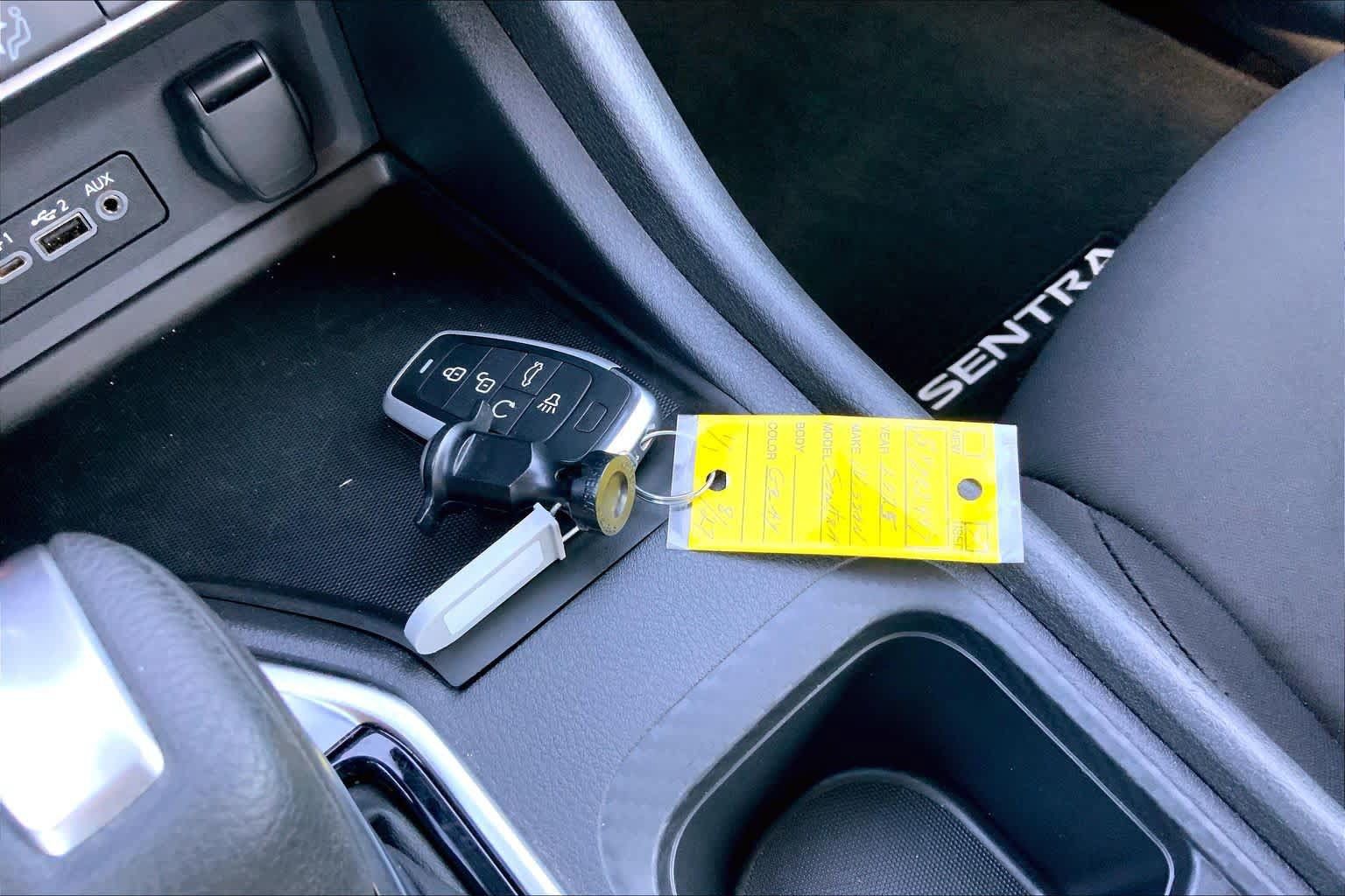 Used 2025 Nissan Sentra SV FWD image 15