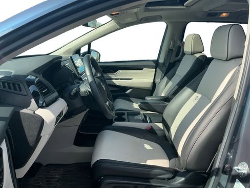 Used 2025 Honda Odyssey Elite image 9