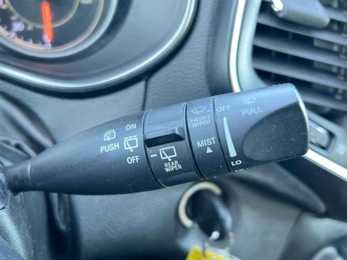 Used 2019 Jeep Cherokee Latitude w/ Popular Appearance Group image 25