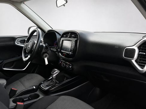 Used 2020 Kia Soul LX FWD image 22