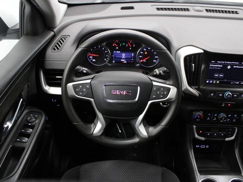 Used 2022 GMC Terrain SLE w/ Driver Convenience Package image 16