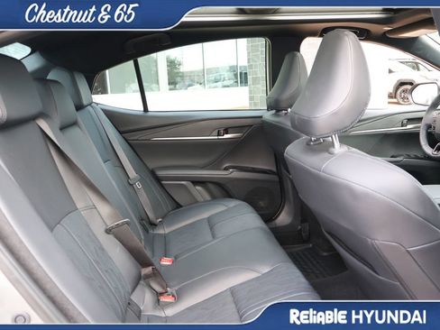 Used 2025 Toyota Camry XSE FWD image 12
